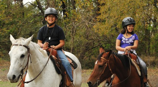 Campamentos encuestres en España