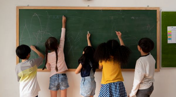Clases de alemán en los campamentos